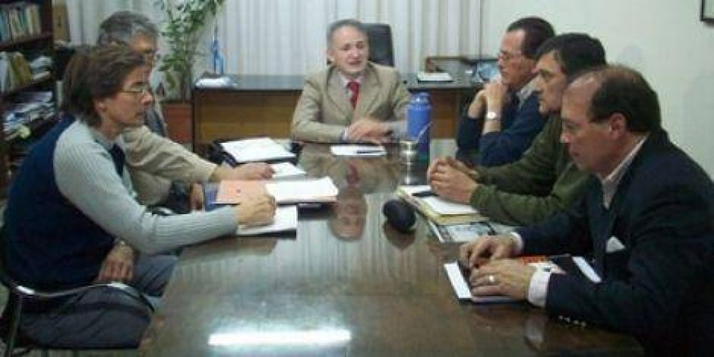 Con el acuerdo del pago del 4% en septiembre, para Romero �hay avances en el di�logo con los sindicatos�