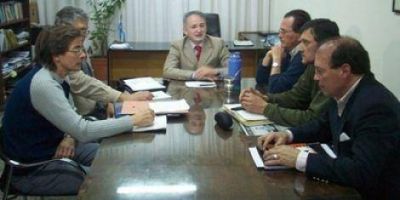 Con el acuerdo del pago del 4% en septiembre, para Romero �hay avances en el di�logo con los sindicatos�
