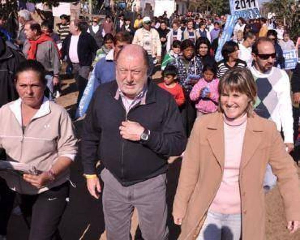 Busti en campa�a por Concordia