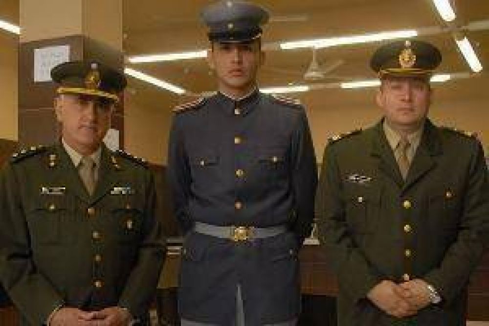 Invitan a j�venes santiague�os a unirse al Ej�rcito Argentino