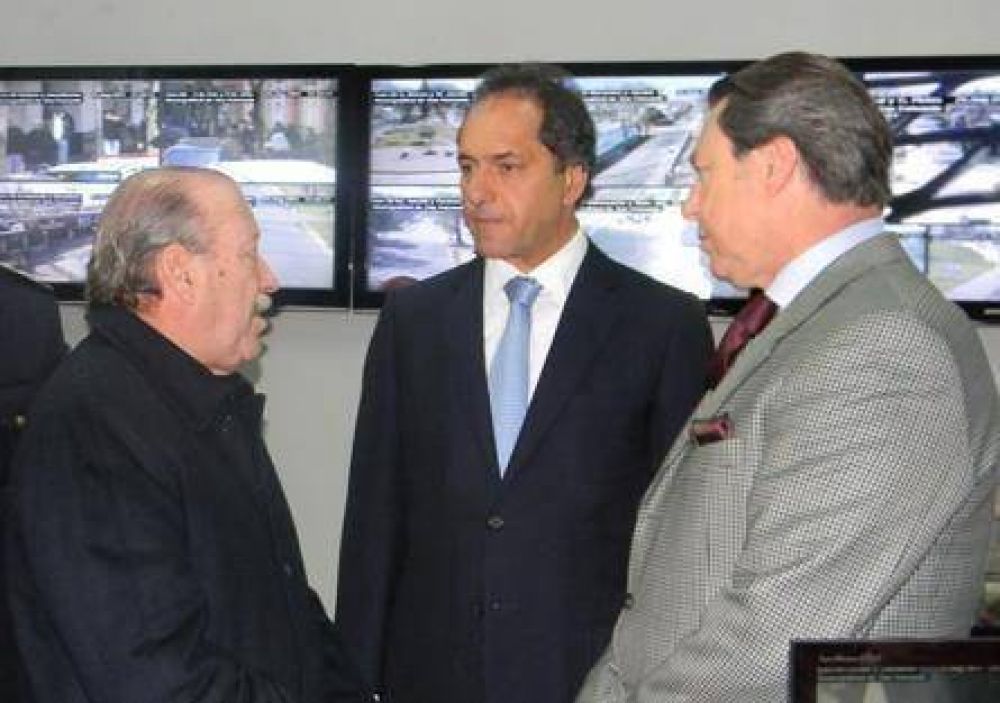 Scioli visit� el Centro de Monitoreo de San Fernando 
