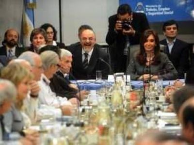 Se anunci� el nuevo salario m�nimo: ser� de $ 2300 