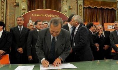 Molina firm� convenio con Scioli por seguridad en Necochea  