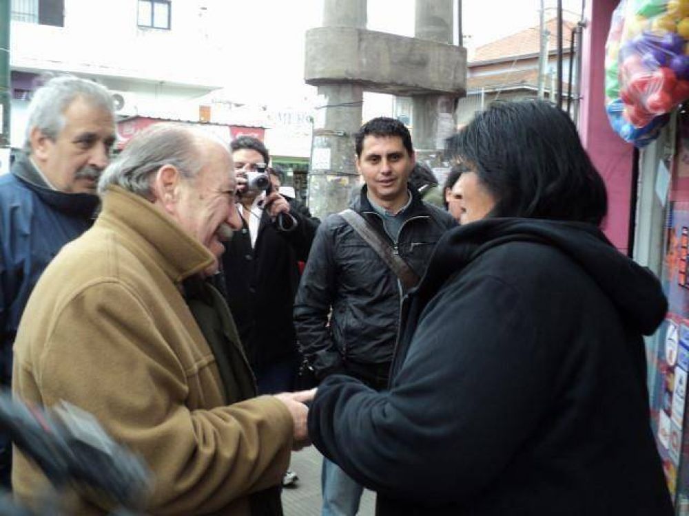 Amieiro recorri� el centro de Virreyes 