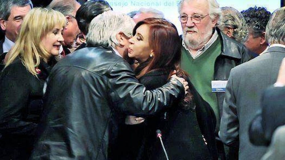 A Moyano, sacarse la foto con la Presidenta le cost� muy caro
