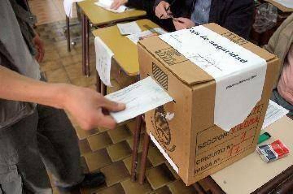 Presentan listas para las elecciones en diez ciudades