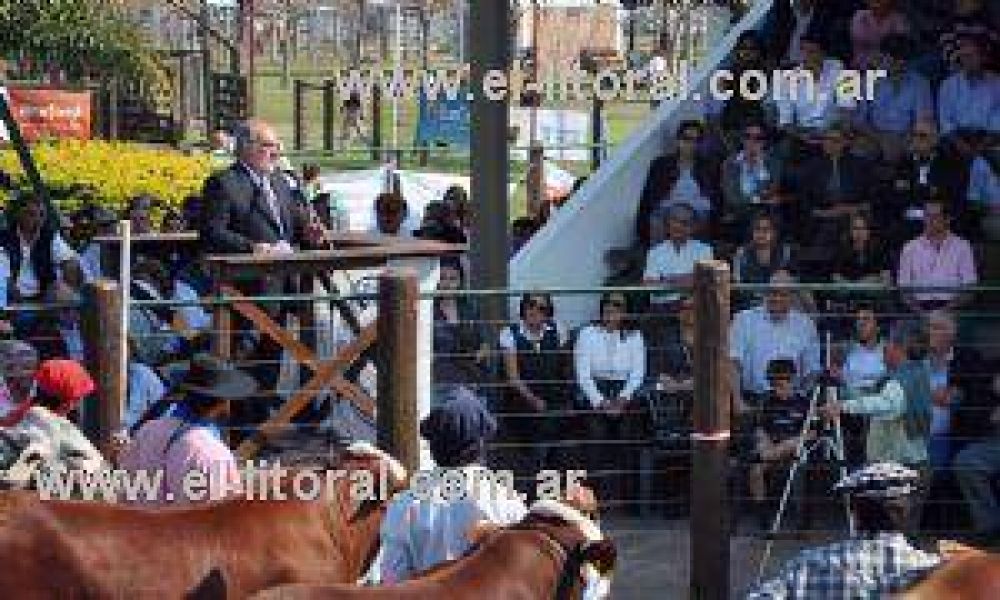 Expo Rural: Colombi defendi� Ayu� y carg� contra "falsos ambientalistas"