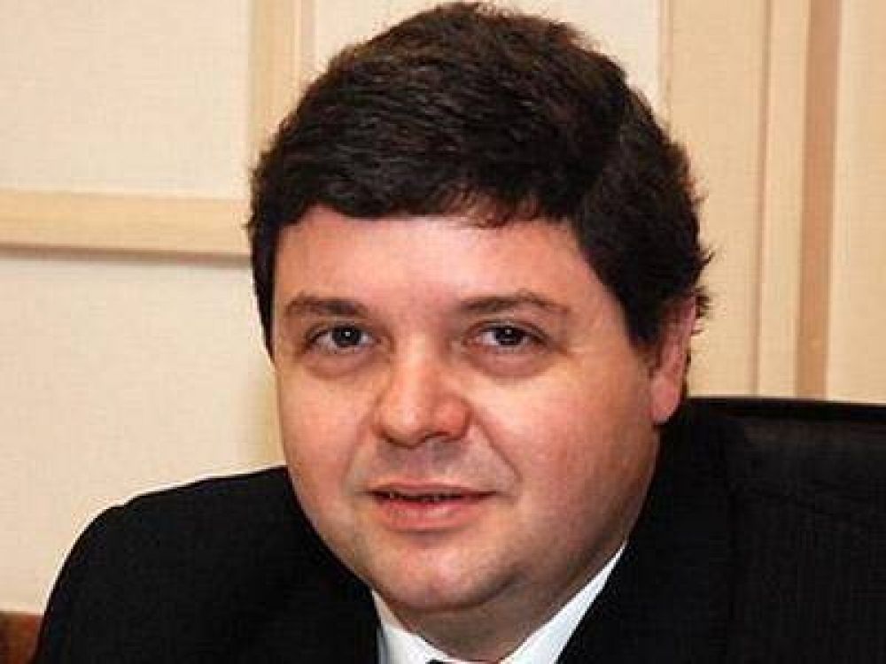 Zuccari: �No es bueno para la democracia, que el gobierno tenga tanto poder�