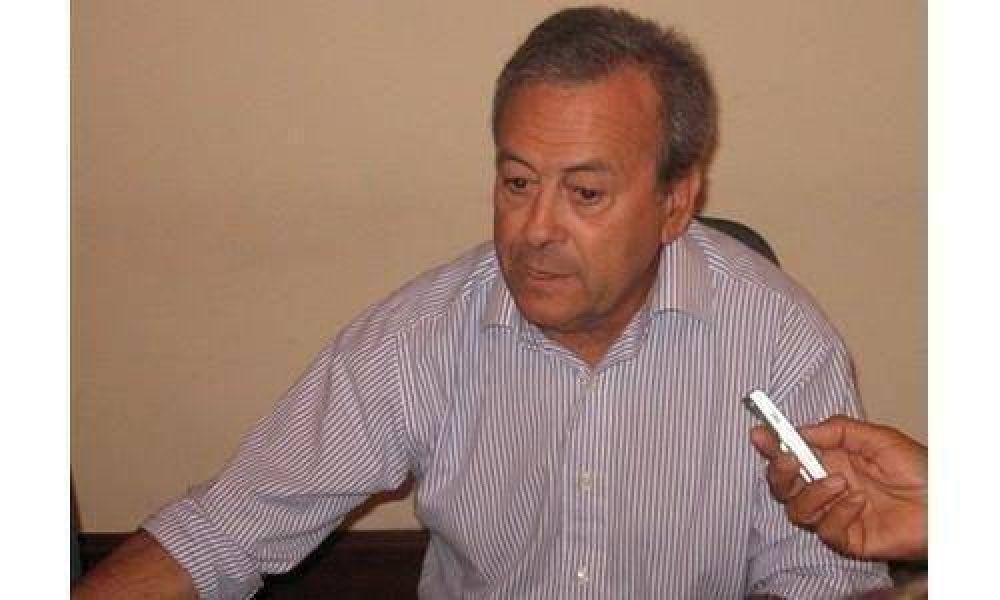 Lunghi llam� a �seguir pedaleando sue�os� en la fiesta popular para inaugurar la pista de ciclismo