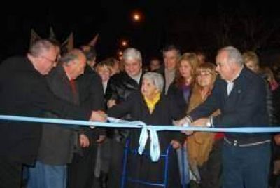 Inauguraron pavimento de calle Juan Jufr�