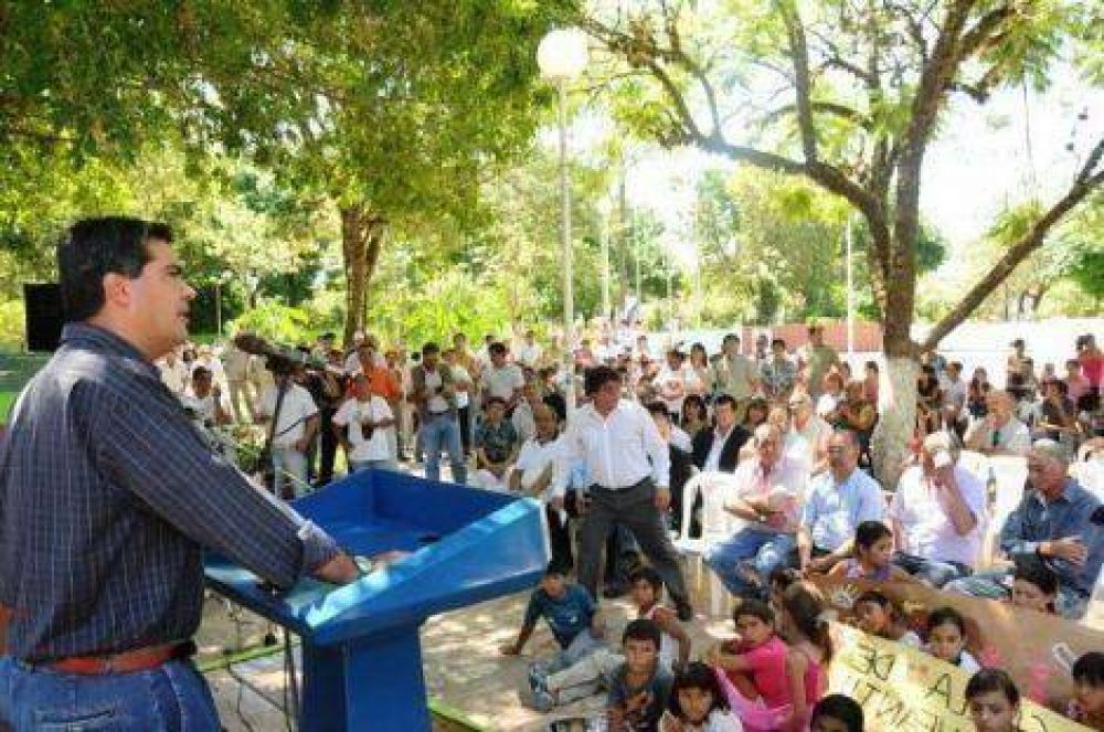 Capitanich inaugur� un CIC y una residencia estudiantil en Colonia Elisa