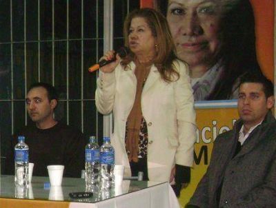 Cama�o: �El kirchnerismo us� al peronismo de San Mart�n�