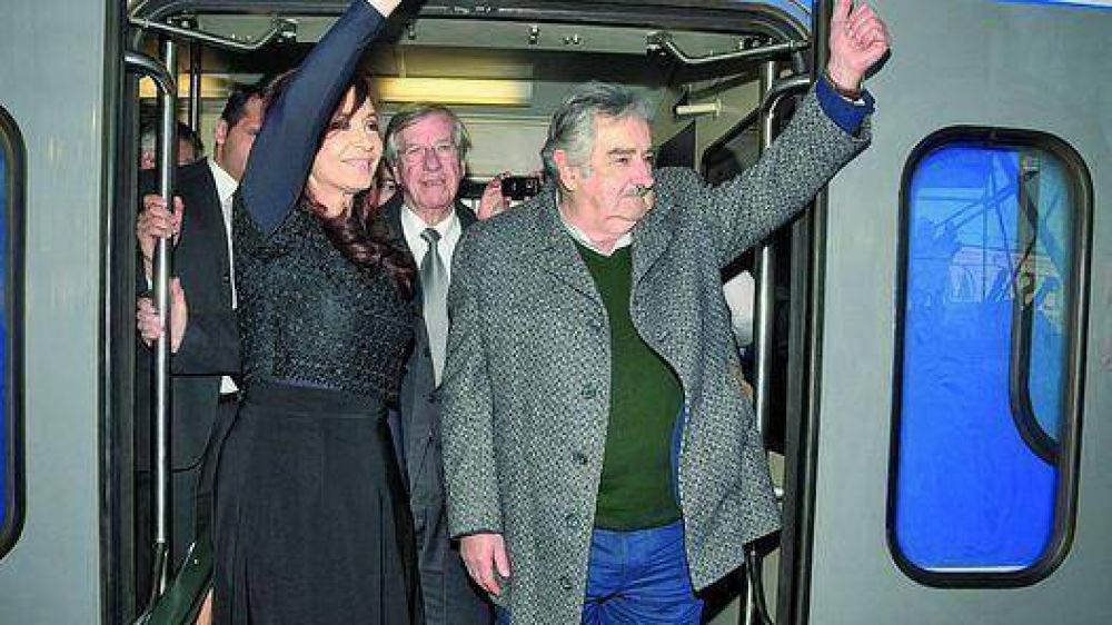 Treinta a�os despu�s, vuelve a circular el tren de Argentina a Uruguay