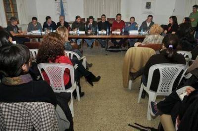 Candidatos a intendente presentaron sus pol�ticas de infancia
