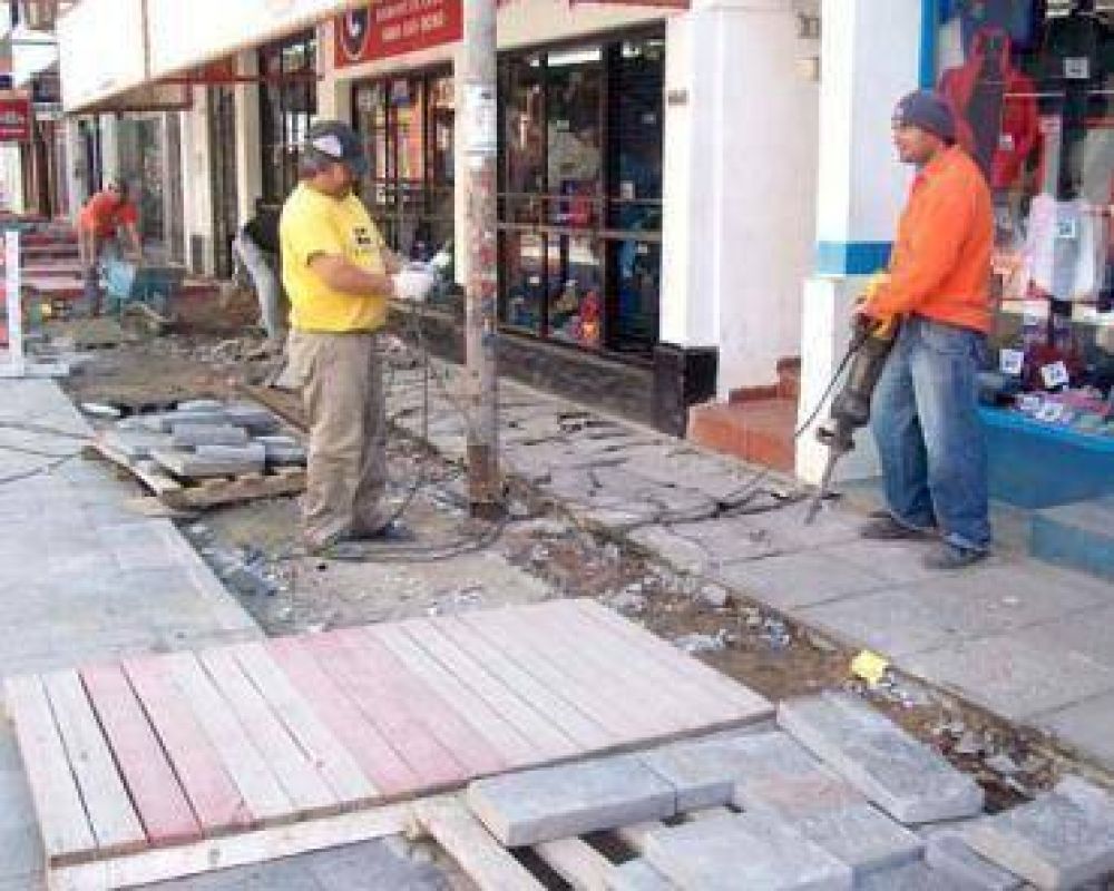 Peatonal: avanzan las obras de refacci�n