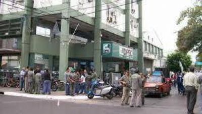 Energ�a: Un ente regulador podr�a controlar el servicio y definir tarifas
