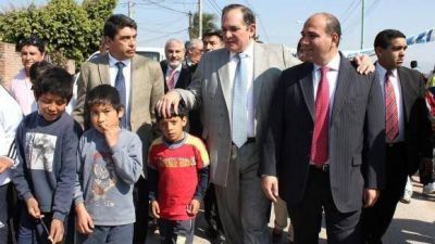 Alperovich no dio pistas sobre el futuro dise�o del Gobierno