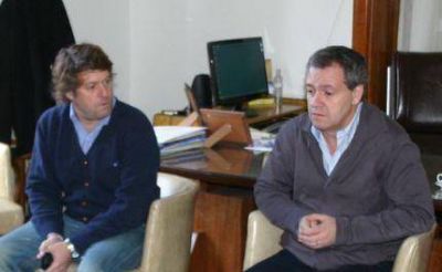 Artime neg� que haya alguna vinculaci�n entre la reformulaci�n de la Escollera Norte y la demora de las pr�rrogas con los clubes