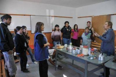 Salud brindar� asistencia a los productores y apoyo en la elaboraci�n de alimentos
