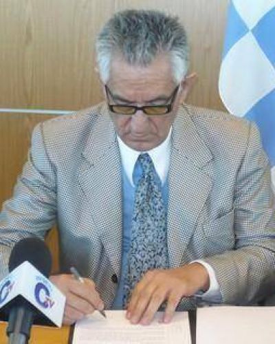 El presupuesto 2012 contempla aumento de salarios