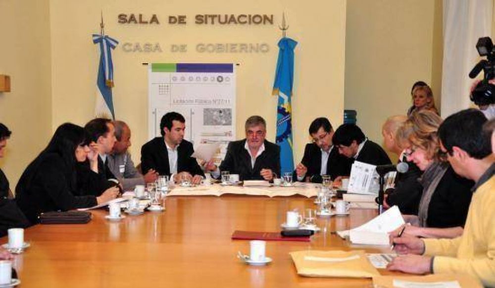 Abrieron ofertas para la construcci�n de una nueva escuela en la ciudad