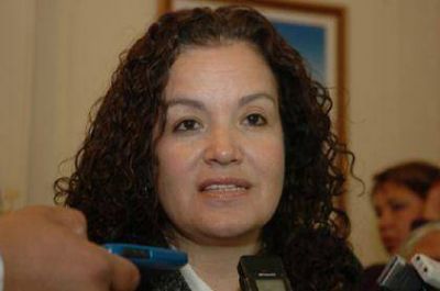 TERESITA LUNA: �EL GOBIERNO HACE EL ESFUERZO PARA DAR RESPUESTAS� 