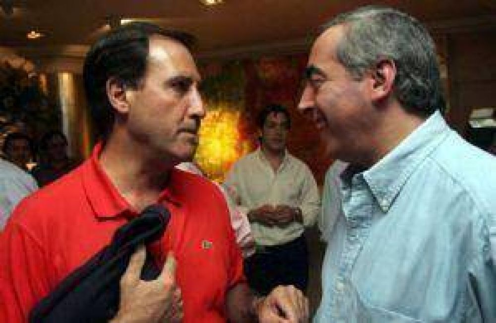 Fayad tensa la cuerda radical: se aleja de la estrategia de Iglesias
