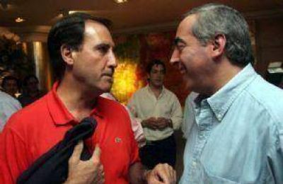 Fayad tensa la cuerda radical: se aleja de la estrategia de Iglesias