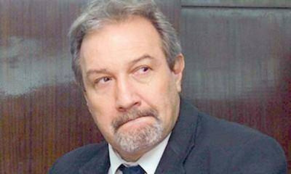 El ministro Cerroni neg� las acusaciones del radicalismo 