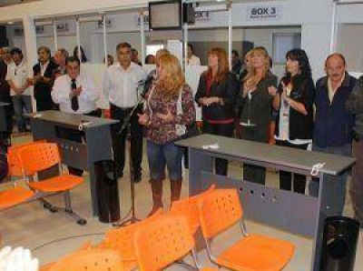 Ayala inaugur� nuevas oficinas para tramitar el carn� de conductor