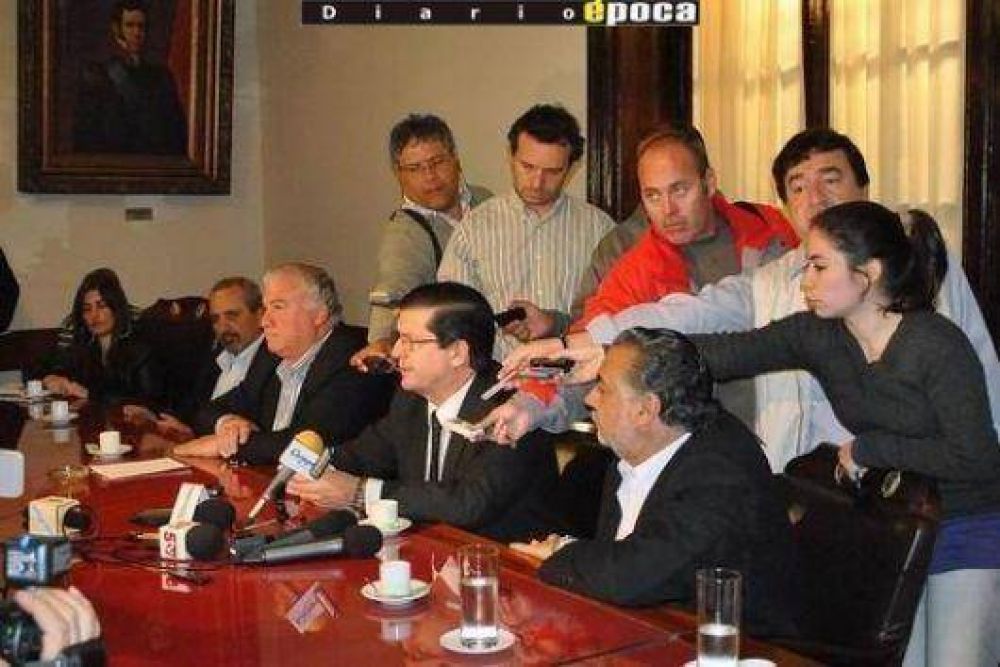 Legisladores oficialistas respaldaron a Colombi en su pol�tica productiva