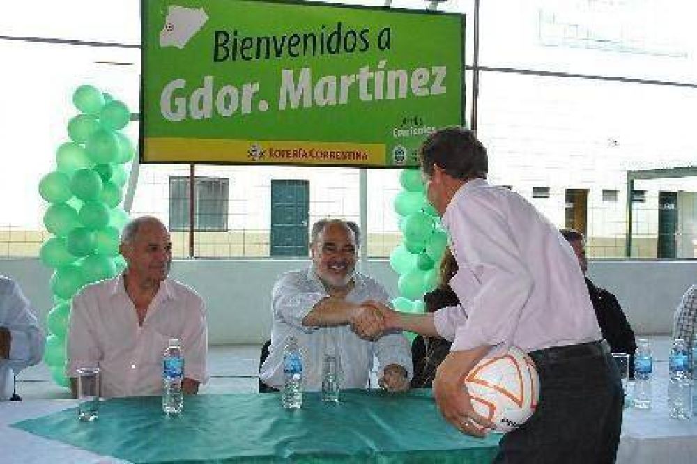 Desde Gobernador Mart�nez Colombi anunci� red de cloacas y terminales de �mnibus para seis municipios