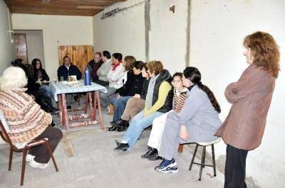 S�NCHEZ SE REUNI� CON VECINOS DE CALLE MAGALLANES