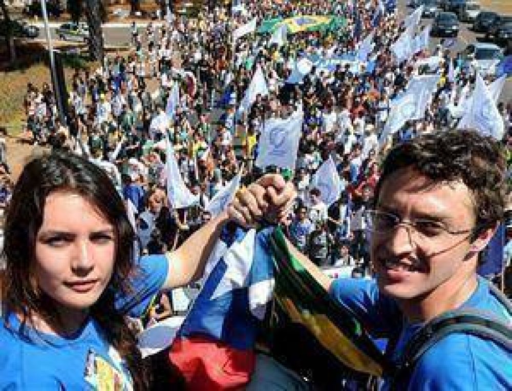 Los estudiantes chilenos llevan su reclamo a Brasil
