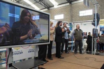 La Presidenta particip� de un acto por videoconferencia entre la Casa Rosada y Chivilcoy 