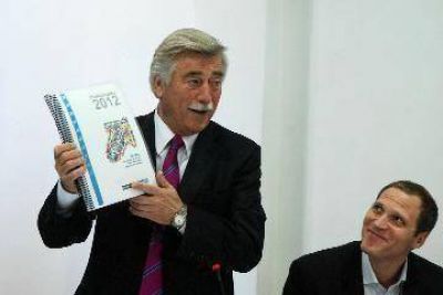 Soria present� el presupuesto 2012 y se despidi�