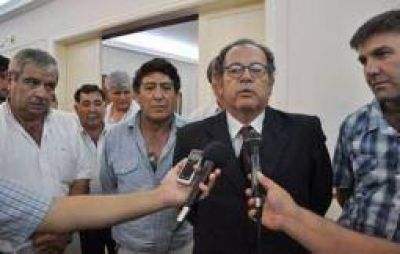 7 de cada 10 pesos que gasta el gobierno son destinados a sueldos