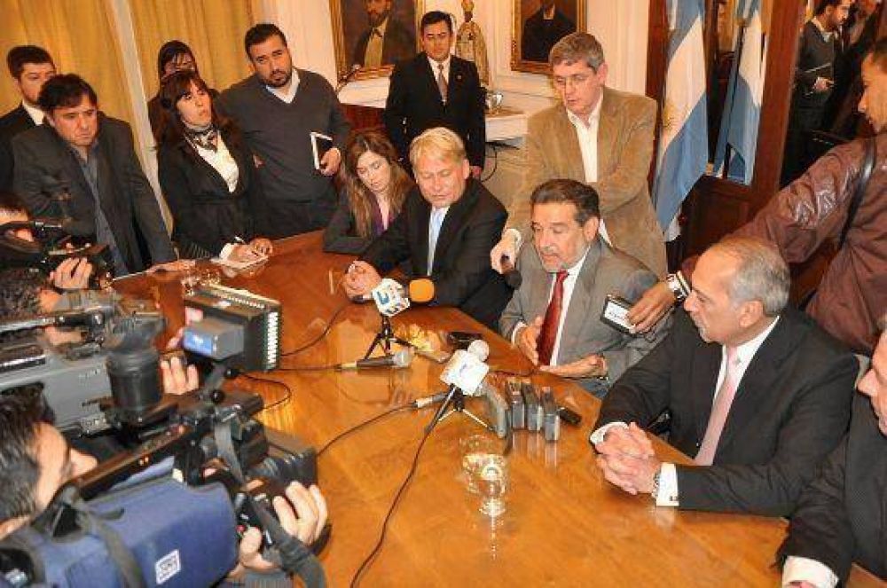 El Gobernador remarc� el impacto que generar� la explotaci�n del Famatina