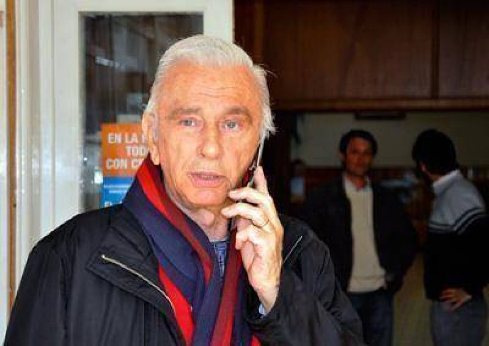 Mar�n dijo que si el PJ lleva a Cristina en la boleta "lo resuelven en Buenos Aires"
