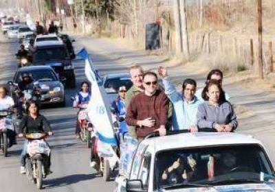 Cierre con caravana por los barrios 
