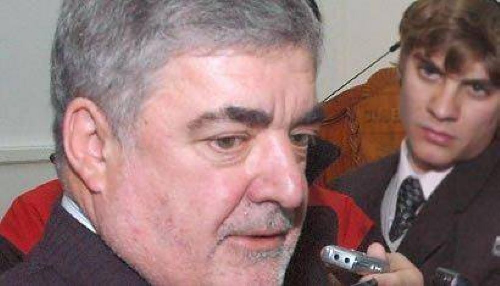 No lo quiere cerca ni su compa�ero: Duhalde no quiso recibir a Das Neves