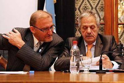 Mildenberger discuti� con Saiz y renunci�