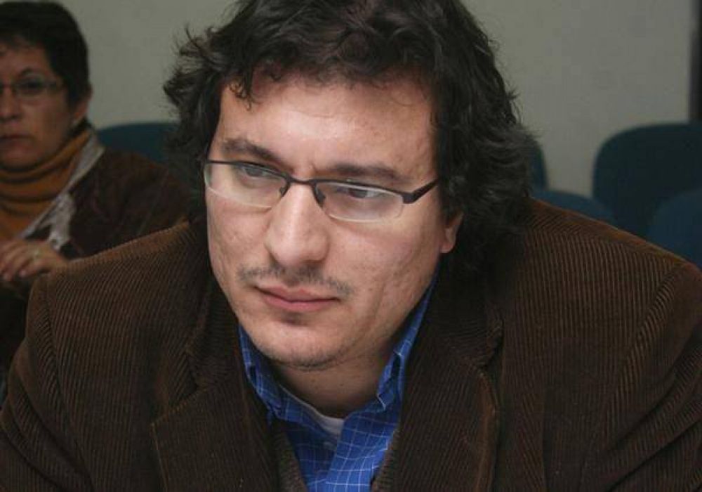 Pica acus� al oficialismo de "embarrar la cancha" en la campa�a electoral