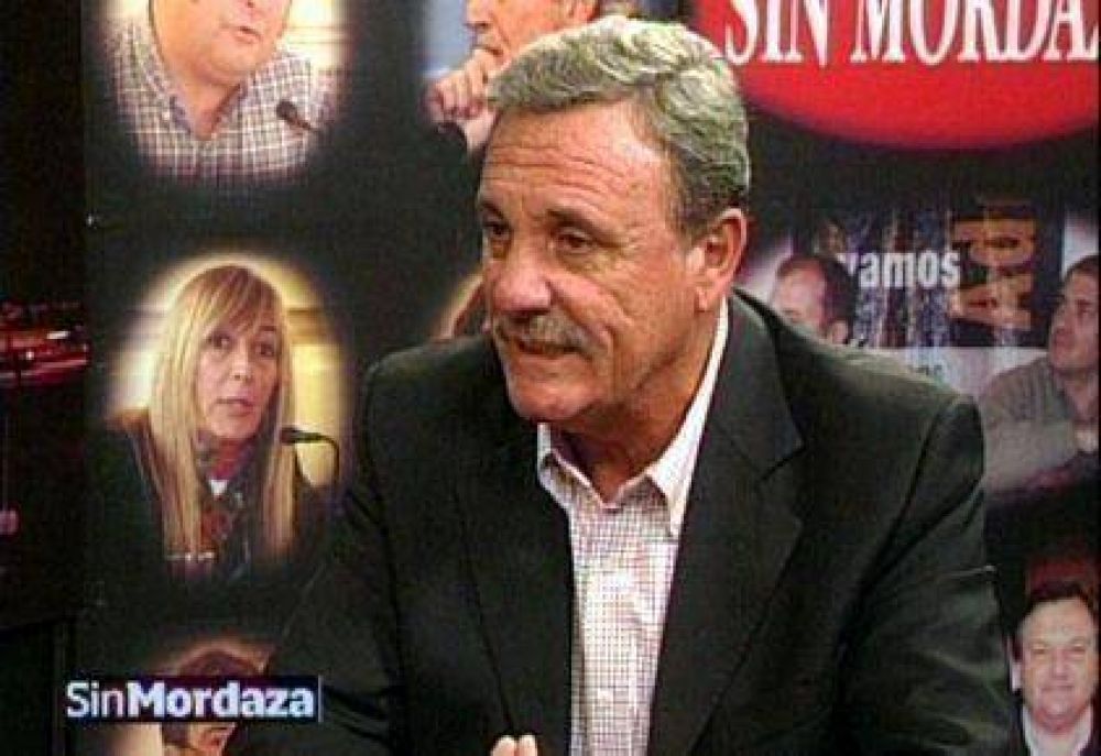 Lacava le responde a Superti 	