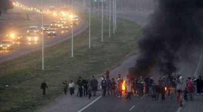 Cortan la ruta en reclamo de 'regalos' que nunca llegaron 