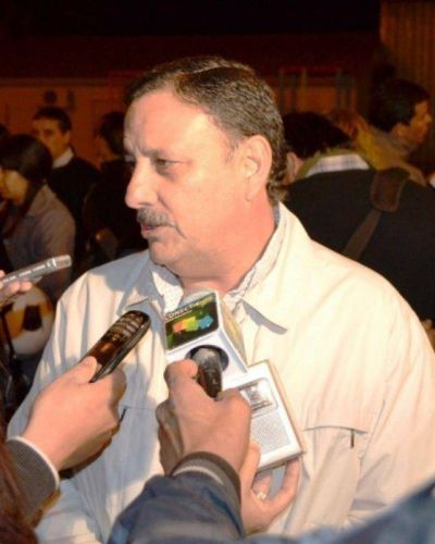 El intendente promulg� ordenanza que proh�be la venta de combustible sin casco