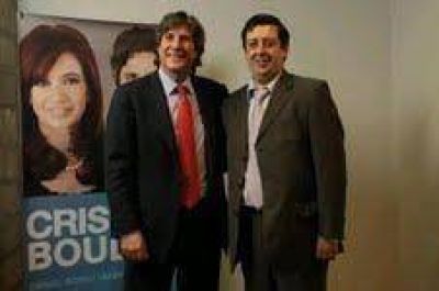 N�stor �lvarez, candidato a intendente del FPV-PJ de G�amin� con Boudou