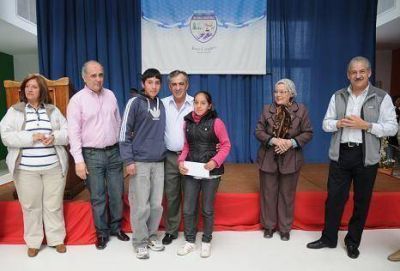Cariglino entreg� tarjetas del Programa Envi�n en Malvinas  