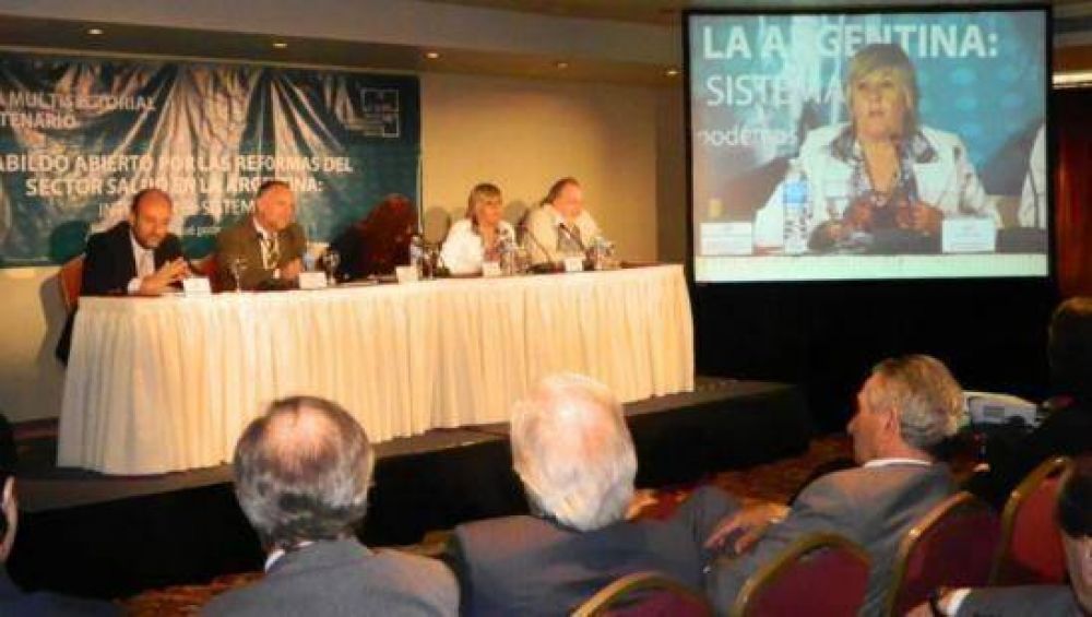 Diputada por Chubut particip� del Cabildo Abierto por las Reformas del Sector de Salud