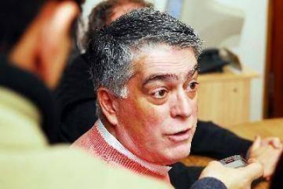 Alivio para la UCR: Ferreira puede ser candidato